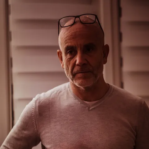 Vitor Carvalho, artisan électricien à Domont
